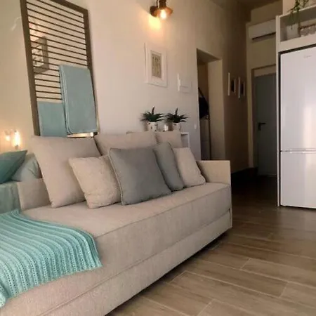 Stunning Penthouse Near Estepona Port