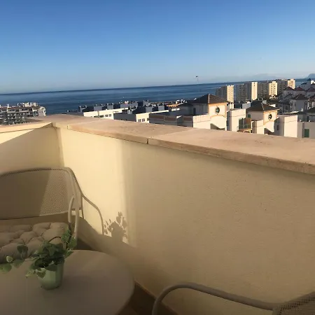 Stunning Penthouse Near Estepona Port 公寓