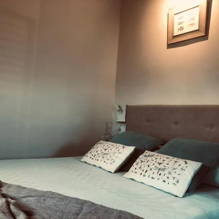 Stunning Penthouse Near Estepona Port 公寓 *